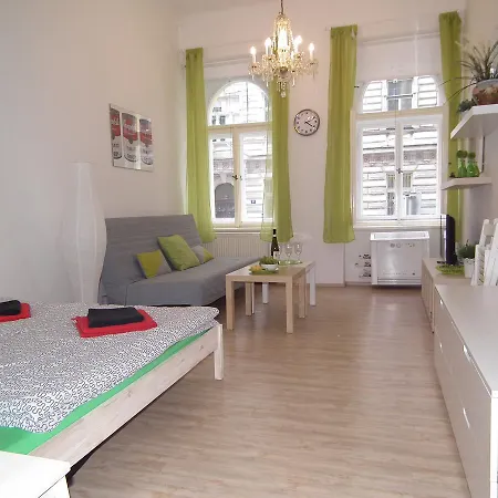 In The Centre Apartment *